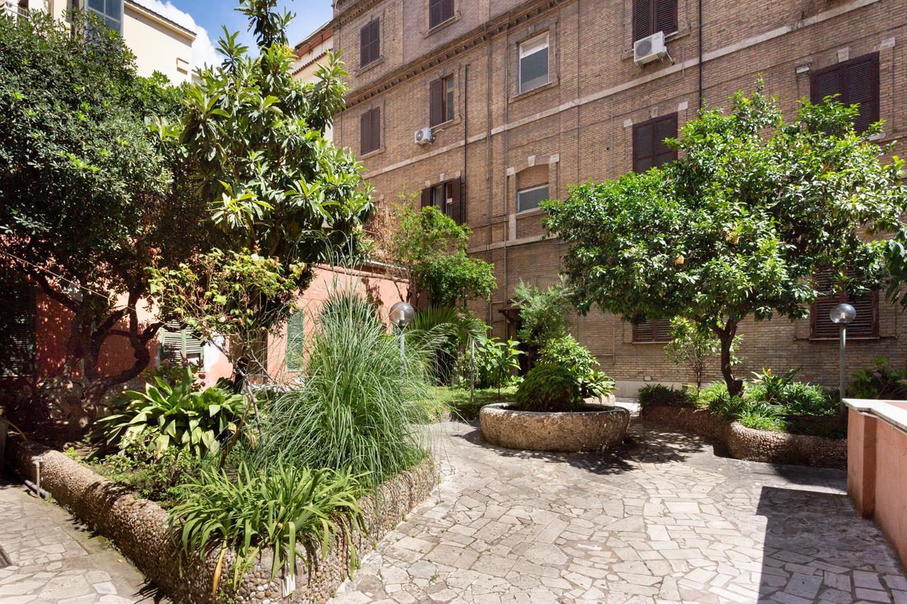 Lilli Vatican White Domus Roma Exterior foto